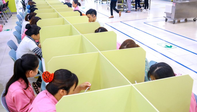 thuc hien cach ly toan xa hoi cac doanh nghiep hoat dong nhu the nao